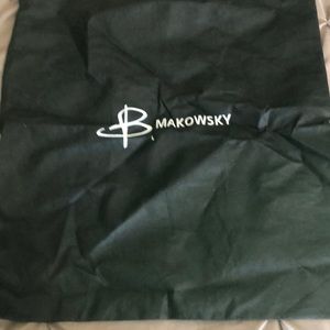 NEW Extra large B Makowsky handbag/dust bag